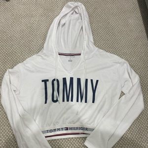 tommy hilfiger cropped hoodie